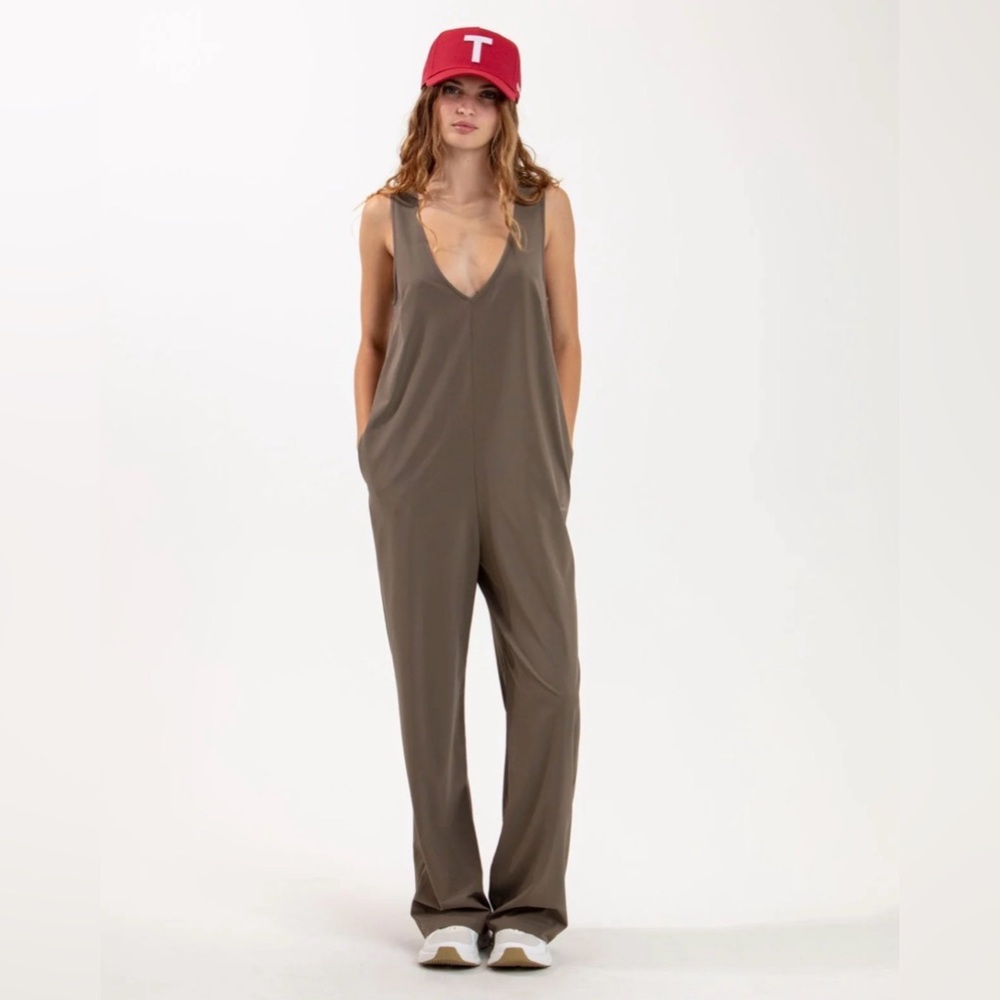 Tenore Sleeveless Jumper Jumpsuit Bark Brown Size Small New NWT